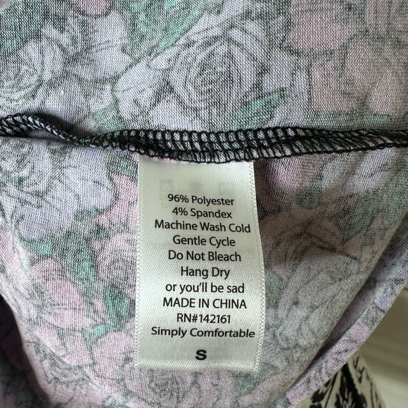 Lularoe Randy Tee - Picture 2 of 2